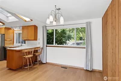 16226 NE 57th Street, Redmond, WA 98065 - Photo 12
