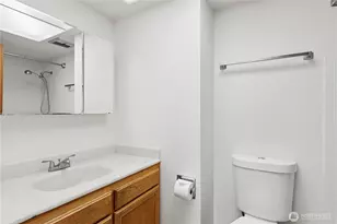 16226 NE 57th St, Redmond, WA 98065 - Photo 18