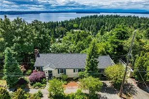 8261 Northrop Pl SW, Seattle, WA 98136 - Photo 32