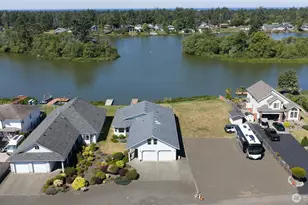 595 Blue Wing Loop SE, Ocean Shores, WA 98569 - Photo 2