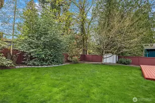 16611 NE 108th Pl, Redmond, WA 98052 - Photo 4