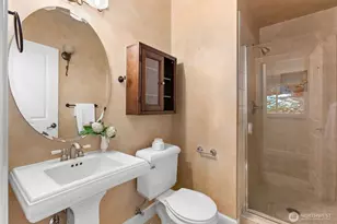 9545 NE Idel Weis Ct, Bainbridge Island, WA 98110 - Photo 22