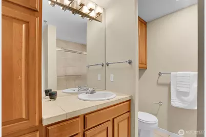 2801 1st Avenue #618, Seattle, WA 98121 - Photo 16