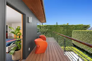 8052 Ridge Dr NE, Seattle, WA 98115 - Photo 32