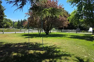 615 Arrowhead Rd, Camano Island, WA 98282 - Photo 4
