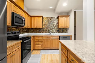 10700 SE 260th Street #E103, Kent, WA 98030 - Photo 2