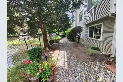 13306 SE 272nd Street #H103, Kent, WA 98042 - Photo 12