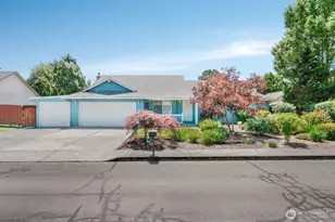 305 NE 12th St, Battle Ground, WA 98604 - Photo 1