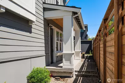 7546 26th Avenue NW #B, Seattle, WA 98117 - Photo 24