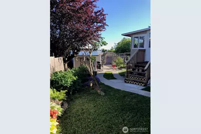 5545 Hillvue Road, Blaine, WA 98230 - Photo 24