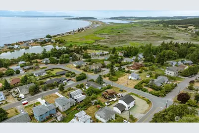 1240 Admirals Drive, Coupeville, WA 98239 - Photo 32