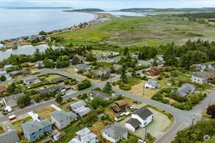 1240 Admirals Dr, Coupeville, WA 98239 - Photo 32