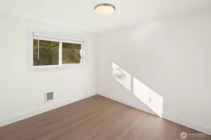 845 Kirkland Way, Kirkland, WA 98033 - Photo 26