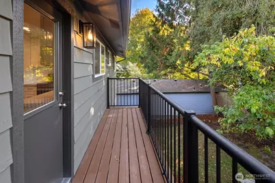 845 Kirkland Way, Kirkland, WA 98033 - Photo 4