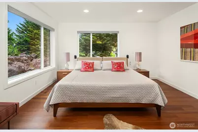311 34th Avenue E, Seattle, WA 98112 - Photo 22