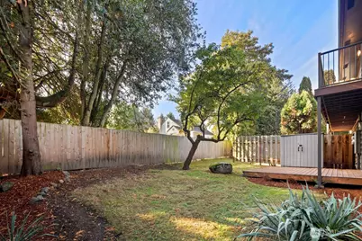 845 Kirkland Way, Kirkland, WA 98033 - Photo 8