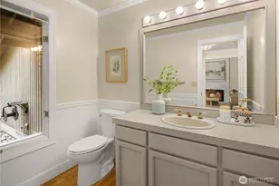 22542 NE 46th St, Redmond, WA 98053 - Photo 34