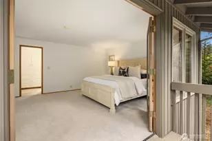 22542 NE 46th St, Redmond, WA 98053 - Photo 32