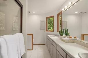 22542 NE 46th St, Redmond, WA 98053 - Photo 26