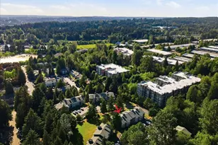 14221 NE 181st Pl, Woodinville, WA 98072 - Photo 32