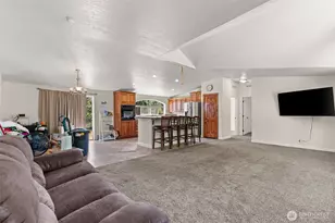 12441 133rd Ave SE, Rainier, WA 98576 - Photo 6