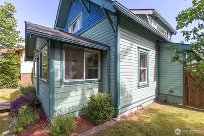 221 W 15th Street, Port Angeles, WA 98362 - Photo 4
