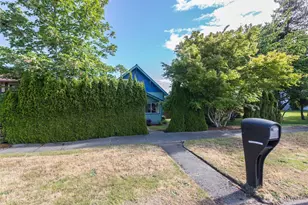 221 W 15th St, Port Angeles, WA 98362 - Photo 32
