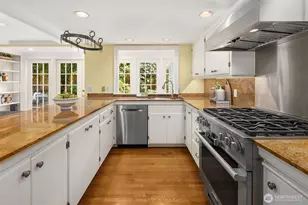 8914 SE 56th St, Mercer Island, WA 98040 - Photo 10