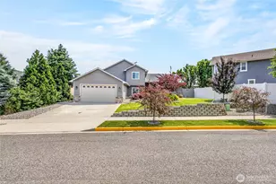1453 Copper Loop, East Wenatchee, WA 98802 - Photo 2