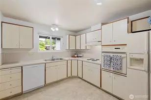 15821 14th Ave SW, Burien, WA 98166 - Photo 16