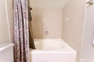 907 N 163rd St, Shoreline, WA 98133 - Photo 16