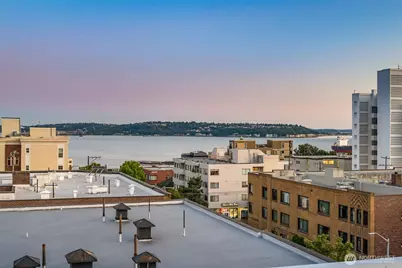 626 4th Avenue W #104, Seattle, WA 98119 - Photo 22