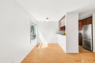 717 NW 70th Street #203, Seattle, WA 98117 - Photo 12