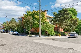 717 NW 70th St, Seattle, WA 98117 - Photo 30