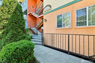 717 NW 70th St, Seattle, WA 98117 - Photo 4