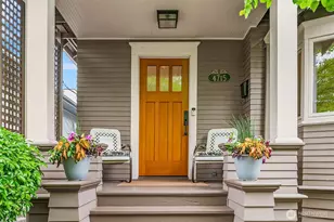 4715 Densmore Ave N, Seattle, WA 98103 - Photo 2
