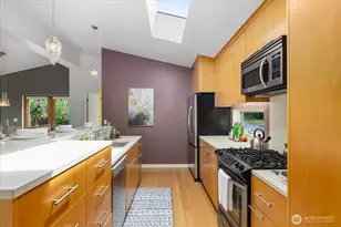 8856 24th Ave SW, Seattle, WA 98106 - Photo 10