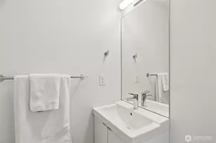 3913 SW Hudson St, Seattle, WA 98116 - Photo 16