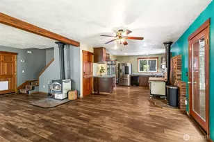 15711 Vail Cut Off Rd SE, Rainier, WA 98576 - Photo 4
