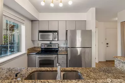 1125 E Olive Street #202, Seattle, WA 98122 - Photo 8