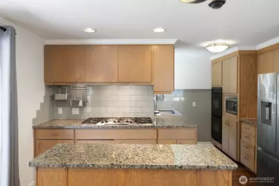 7336 11th Ave NW, Seattle, WA 98117 - Photo 6
