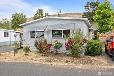 2205 Butterfield Road #247, Yakima, WA 98901 - Photo 1
