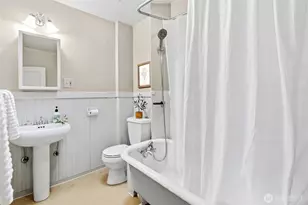 4051 19th Ave SW, Seattle, WA 98106 - Photo 24