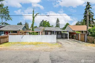 1627 120th St S, Tacoma, WA 98444 - Photo 2