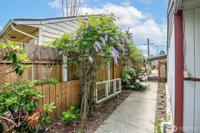 1627 120th Street S, Tacoma, WA 98444 - Photo 30