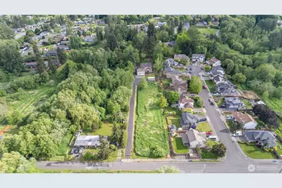 1024 12th Avenue SW, Puyallup, WA 98371 - Photo 2