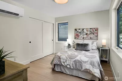 2622 Mayfair Avenue N, Seattle, WA 98109 - Photo 26