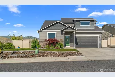 284 S Nevada Avenue, East Wenatchee, WA 98802 - Photo 1