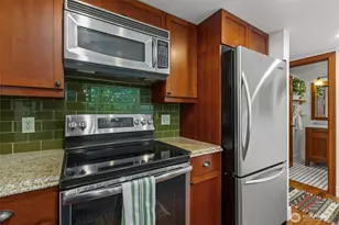 201 Galer St, Seattle, WA 98109 - Photo 18
