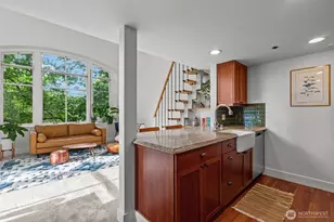 201 Galer St, Seattle, WA 98109 - Photo 16